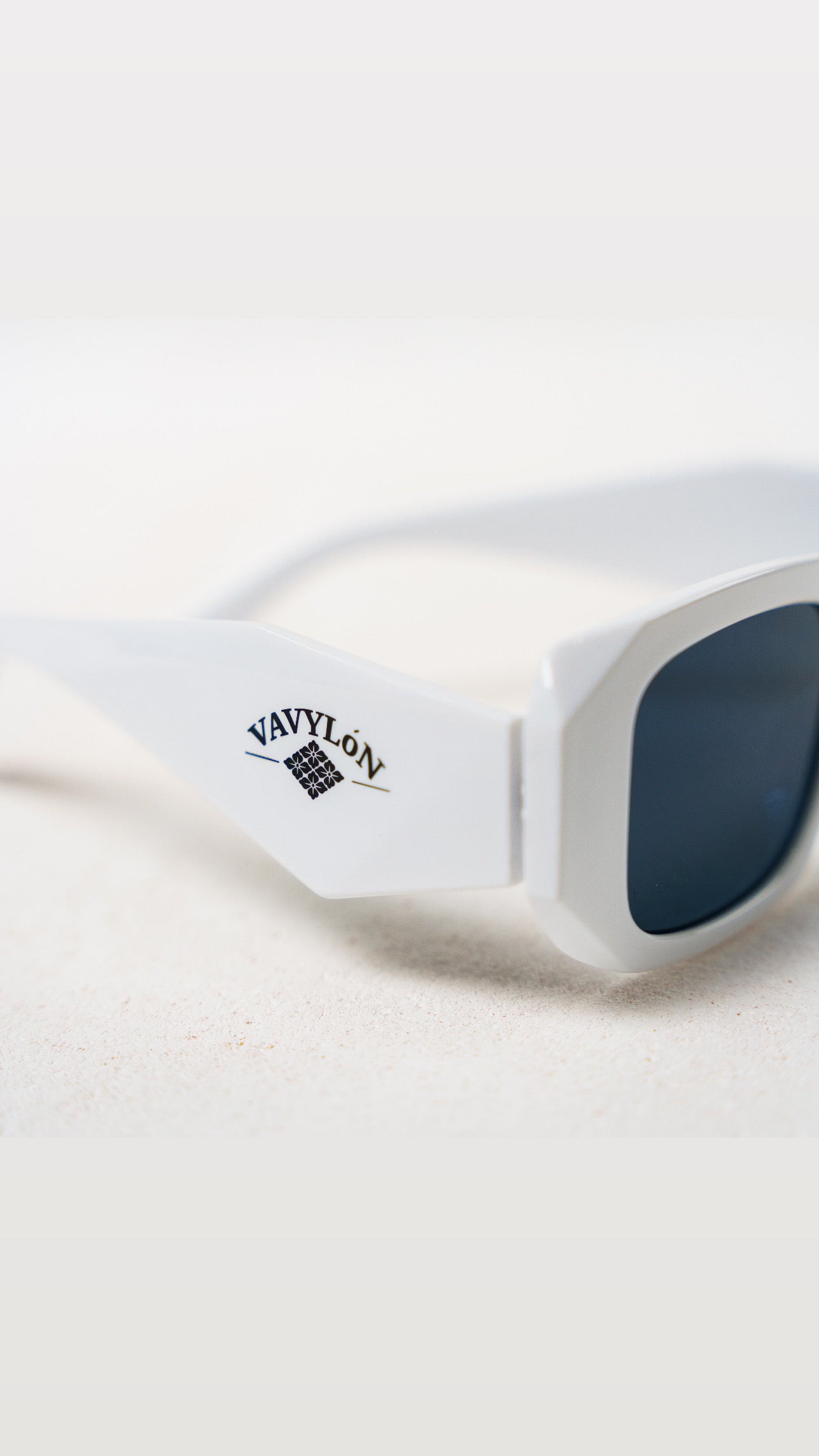 VAVYLóN 家紋 Sunglass